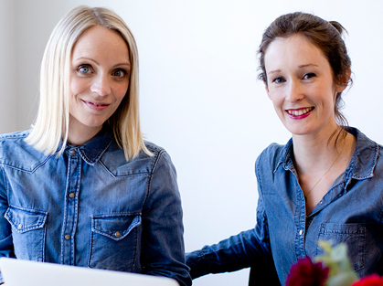 Martine Larsen Rygh og Lena Simone Jensen satser i hard konkurranse om pr-jobber i Oslo. 