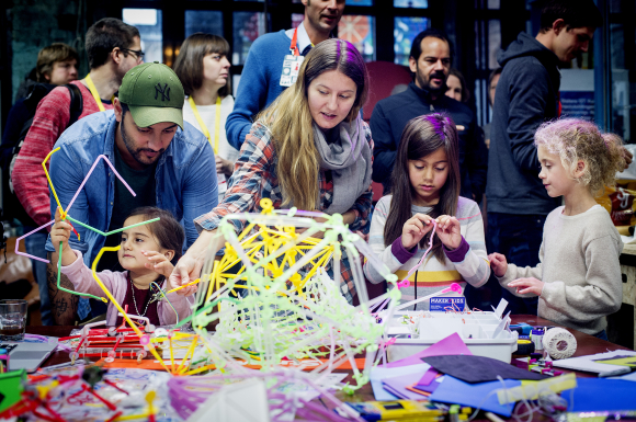 The kids are present at Oslo Innovation Week, here from the OIW2014, the MakerCon Nordic workshop.  Photo: Gorm K. Gaare.