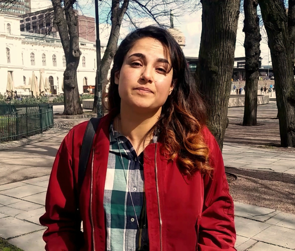 Hasina Shirzad har hatt god nytte av Akademisk dugnad etter at hun flyktet til Norge.  Foto: Ferhat Aziz